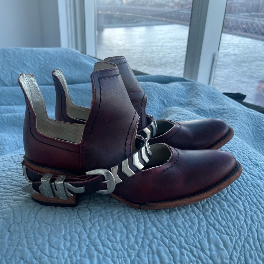 Freebird Burgundy Studded Boots Blade 8
